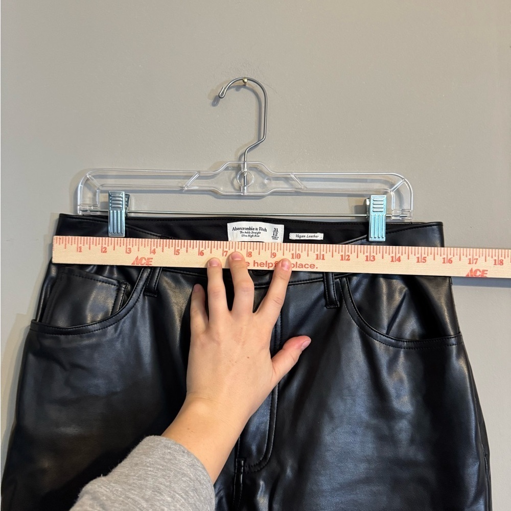 Abercrombie & Fitch Vegan Leather Ultra High Rise Ankle Straight Leather Pants - Picture 4 of 6